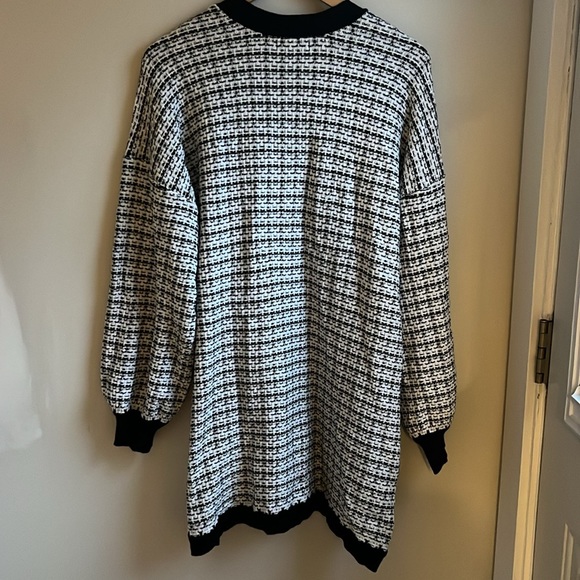 Black and white cardigan - Picture 5 of 8